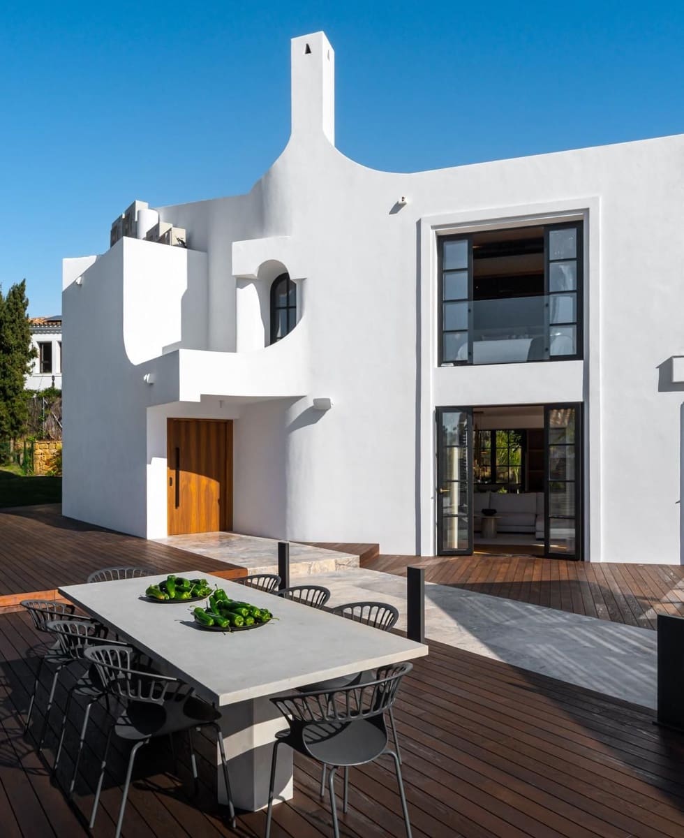 4 makuuhuone Huvila myytävänä paikassa Nueva Andalucia mukana uima-altaan 
autotalli - 4 250 000 € (Ref: 9744007)