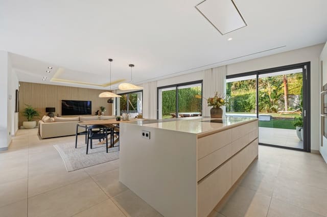 5 chambre Villa/Maison à vendre à Nueva Andalucía Centro, Marbella avec piscine garage - 4 895 000 € (Ref: 9747469)