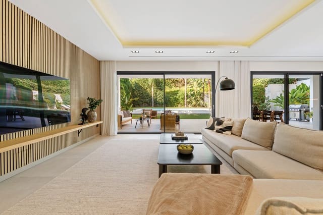 5 chambre Villa/Maison à vendre à Nueva Andalucía Centro, Marbella avec piscine garage - 4 895 000 € (Ref: 9747469)