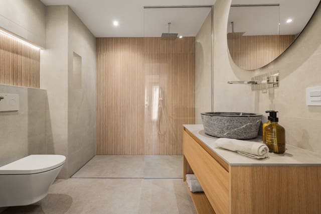 2 soveværelse Lejlighed til salg i Nueva Andalucía Centro, Marbella med swimmingpool garage - € 690.000 (Ref: 9747473)