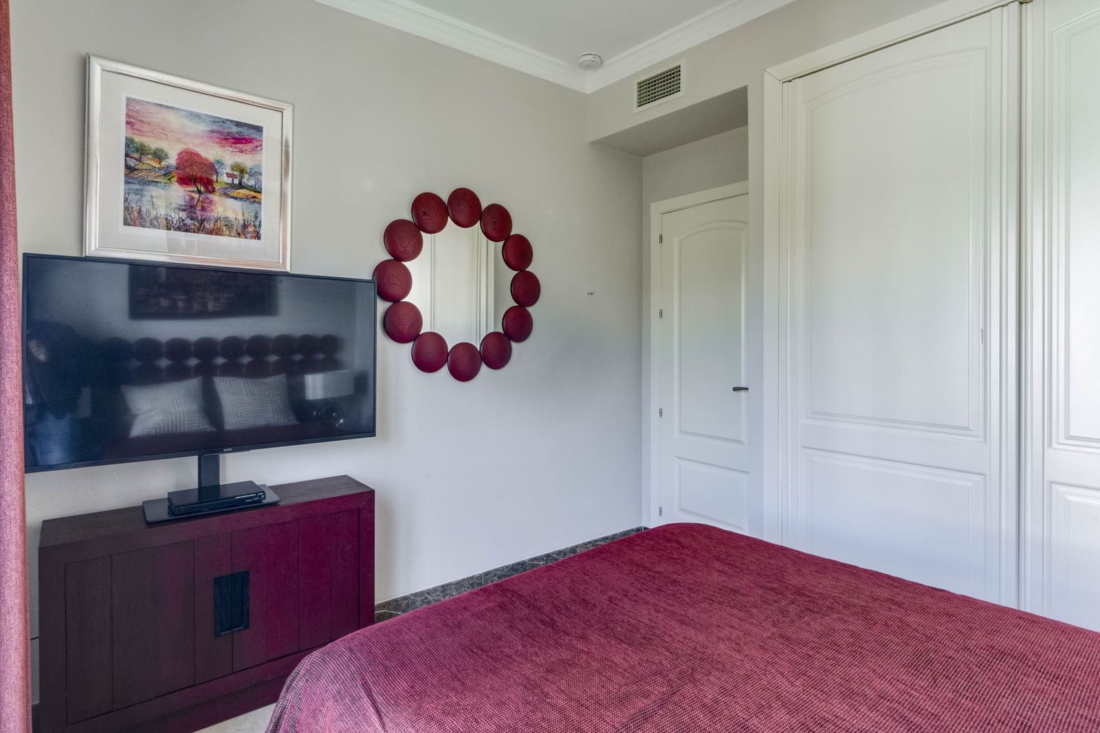 4 bedroom Semi-detached Villa for sale in Estepona with garage - € 975,000 (Ref: 9751478)