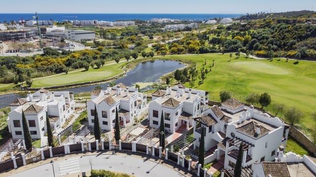 4 bedroom Semi-detached Villa for sale in Valle Romano Golf, Estepona with garage - € 975,000 (Ref: 9751478)