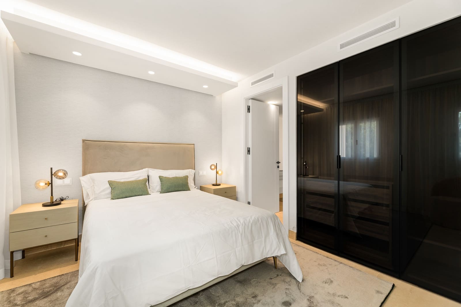 4 chambre Maison de Ville à vendre à Estepona avec piscine garage - 2 599 000 € (Ref: 9755095)