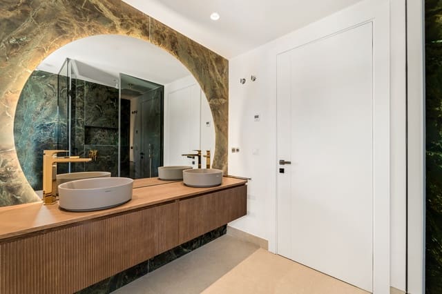 4 sovrum Hus till salu i El Velerín, Estepona med pool garage - 2 599 000 € (Ref: 9755095)