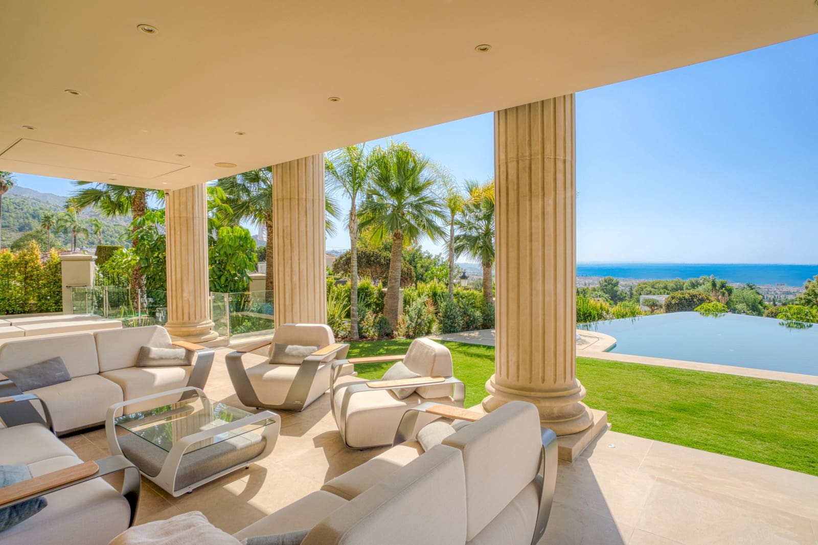 7 sovrum Villa till salu i Marbella med pool garage - 20 000 000 € (Ref: 9755097)