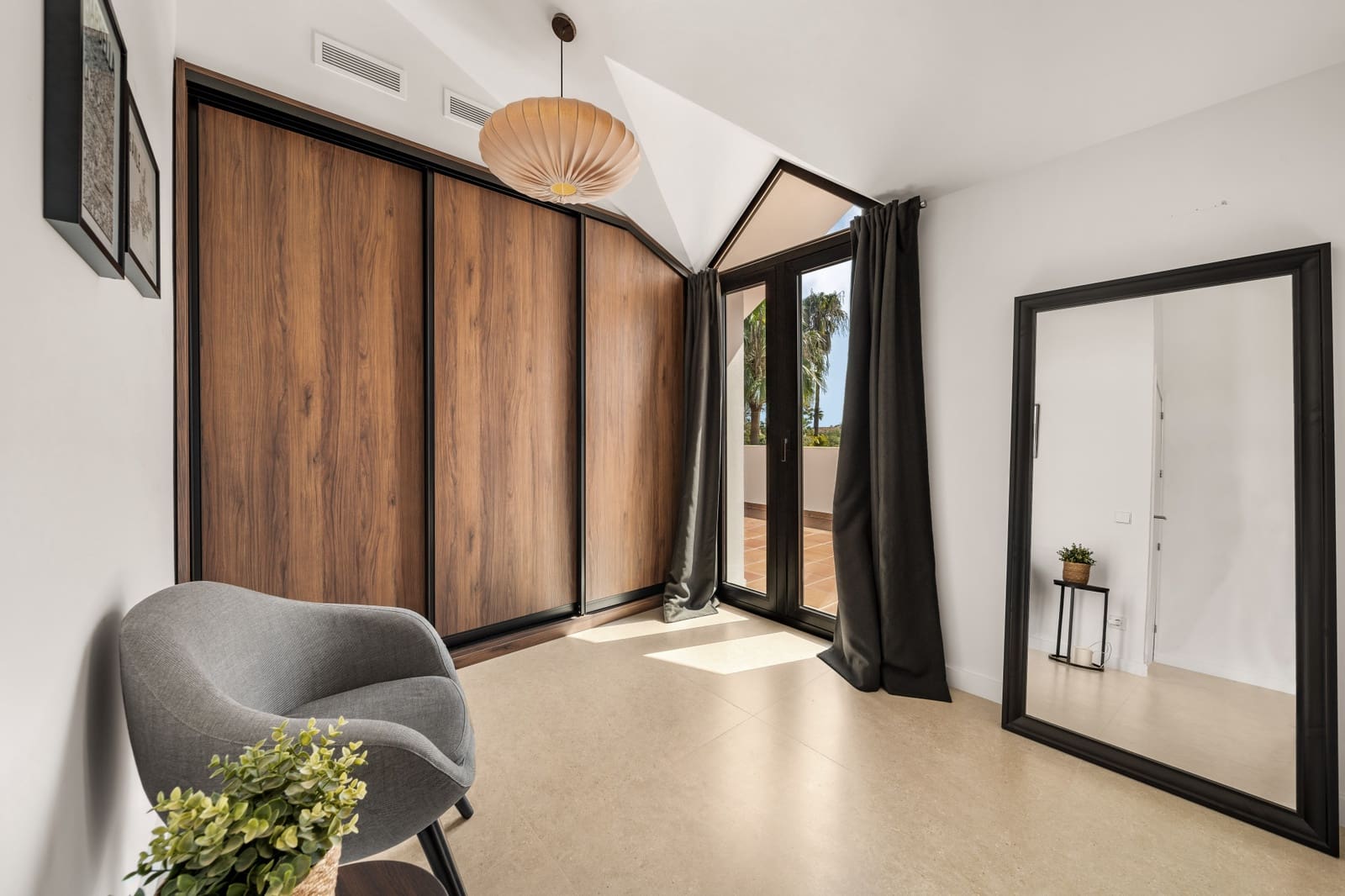 4 sypialnia Willa na sprzedaż w Nueva Andalucia z basenem garażem - 2 650 000 € (Ref: 9770145)