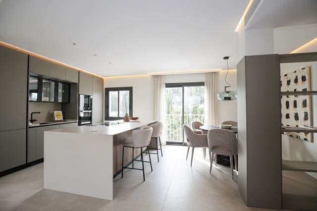 2 slaapkamer Penthouse te koop in Nueva Andalucía Centro, Marbella met zwembad garage - € 890.000 (Ref: 9772546)