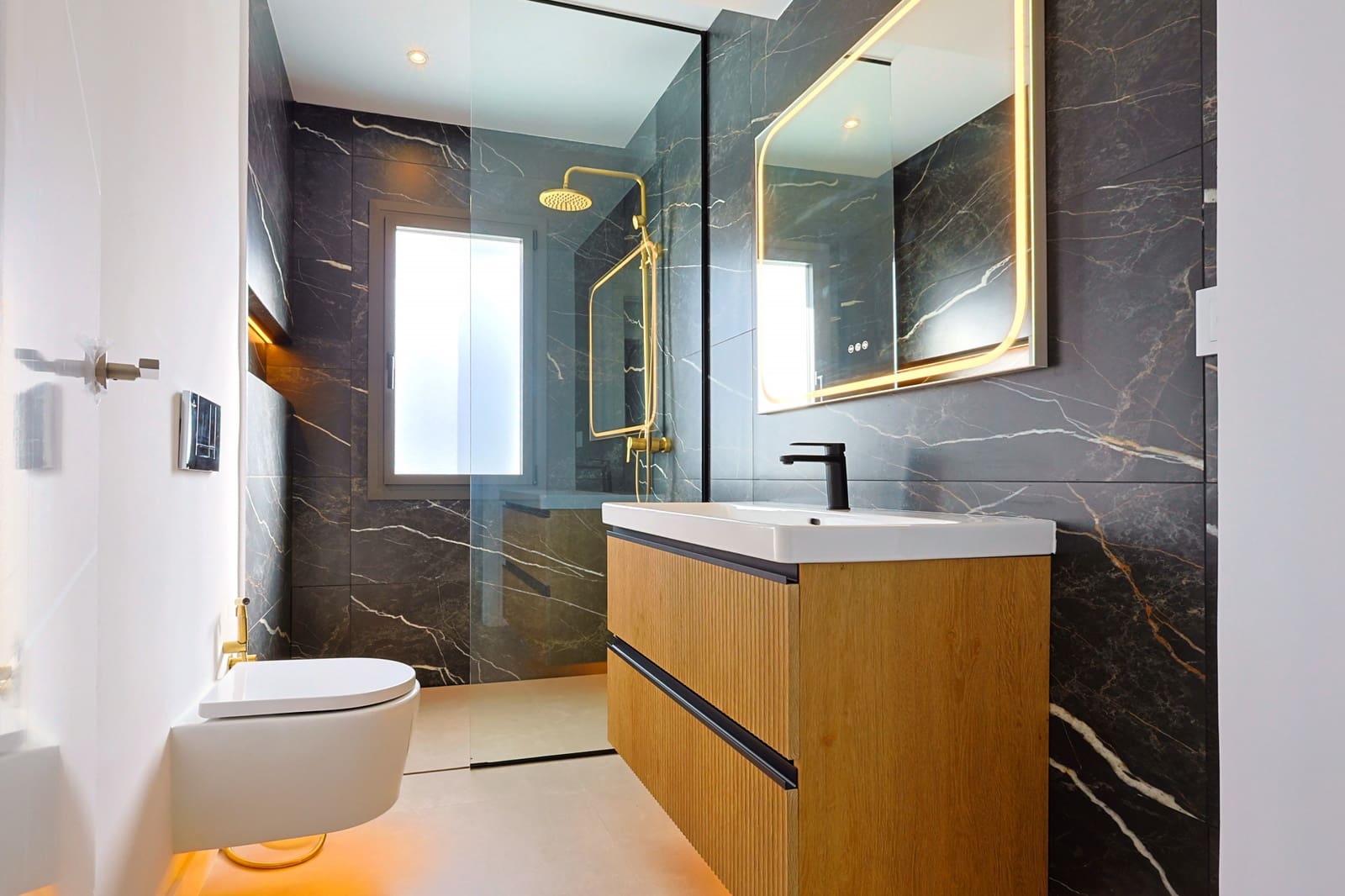 2 slaapkamer Penthouse te koop in Marbella met zwembad garage - € 890.000 (Ref: 9772546)