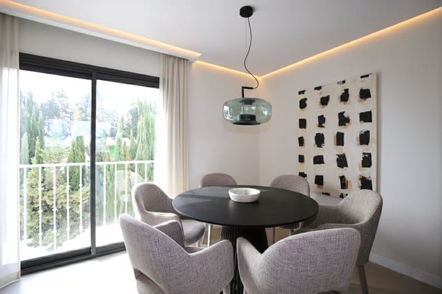 2 slaapkamer Penthouse te koop in Nueva Andalucía Centro, Marbella met zwembad garage - € 890.000 (Ref: 9772546)
