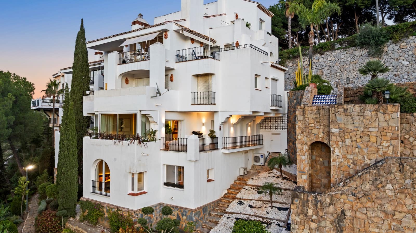 3 chambre Appartement à vendre à Benahavis avec piscine garage - 799 000 € (Ref: 9772547)