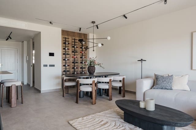 Apartamento de 3 habitaciones en Los Naranjos, Marbella en venta con piscina garaje - 1.095.000 € (Ref: 9787996)
