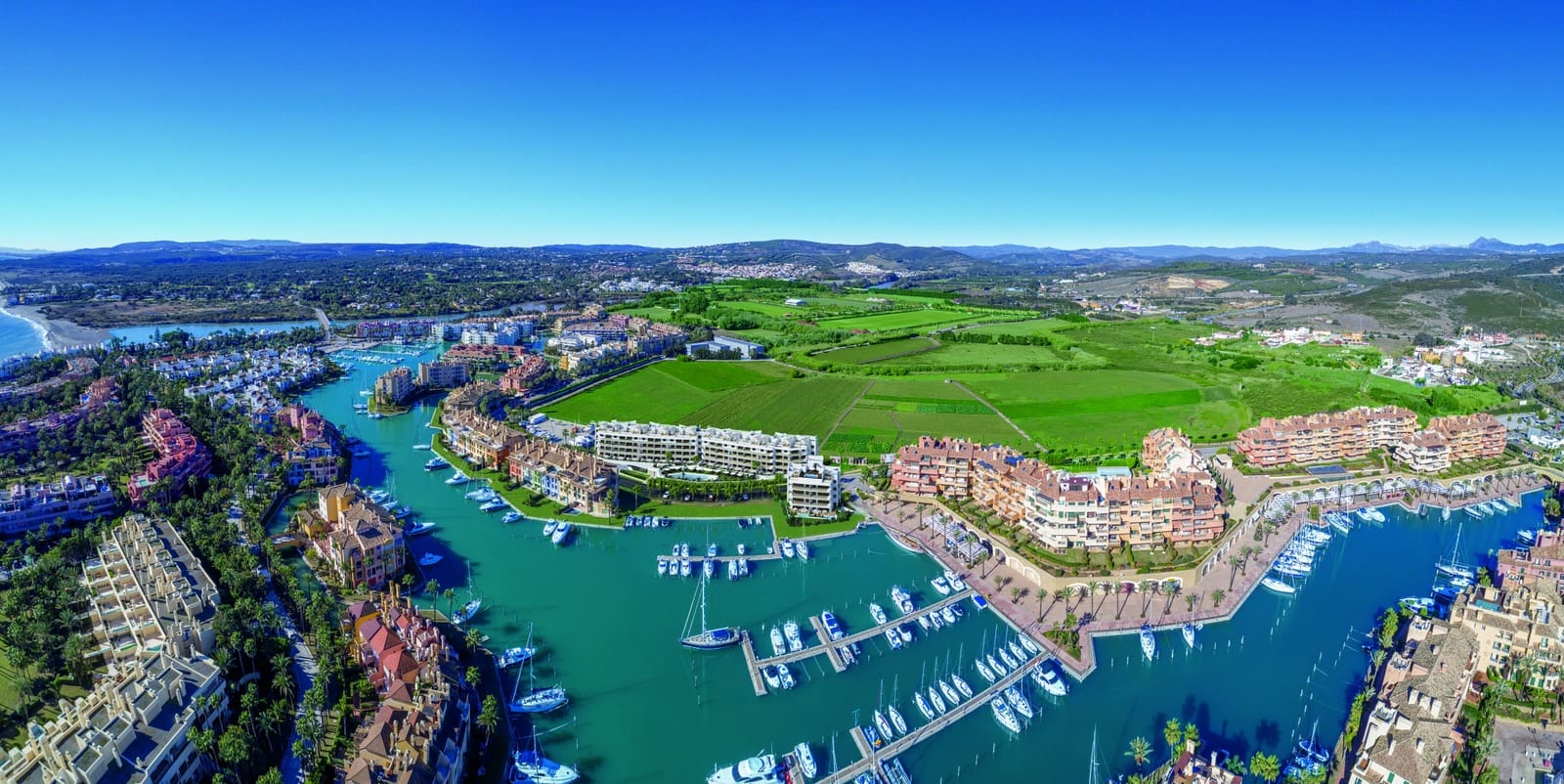 2 chambre Appartement à vendre à Manilva avec piscine garage - 390 000 € (Ref: 9796542)