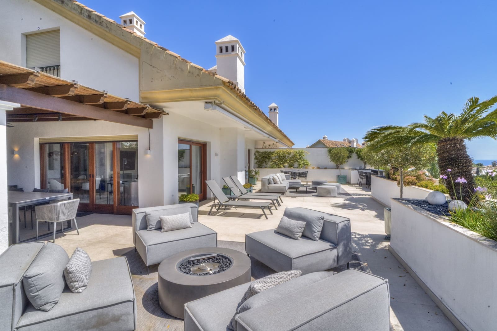Ático de 3 habitaciones en Marbella en venta con piscina garaje - 2.500.000 € (Ref: 9816773)
