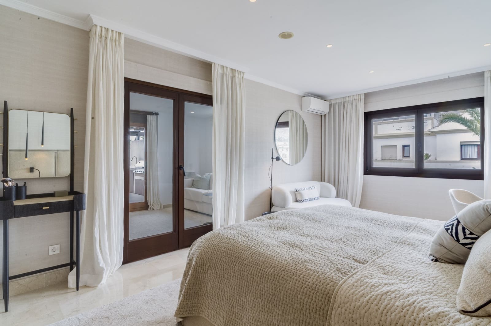 Ático de 3 habitaciones en Marbella en venta con piscina garaje - 2.500.000 € (Ref: 9816773)