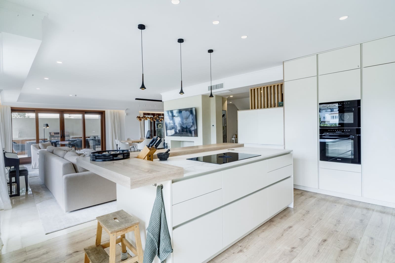 Ático de 3 habitaciones en Marbella en venta con piscina garaje - 2.500.000 € (Ref: 9816773)
