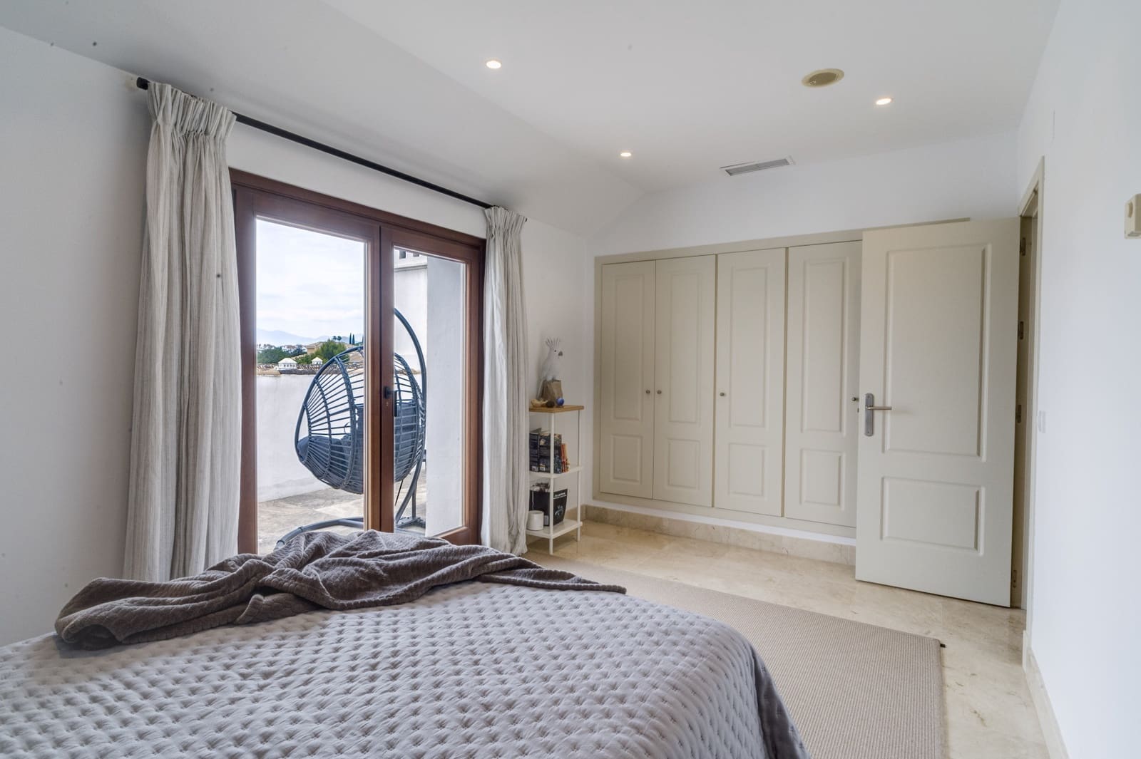 Ático de 3 habitaciones en Marbella en venta con piscina garaje - 2.500.000 € (Ref: 9816773)