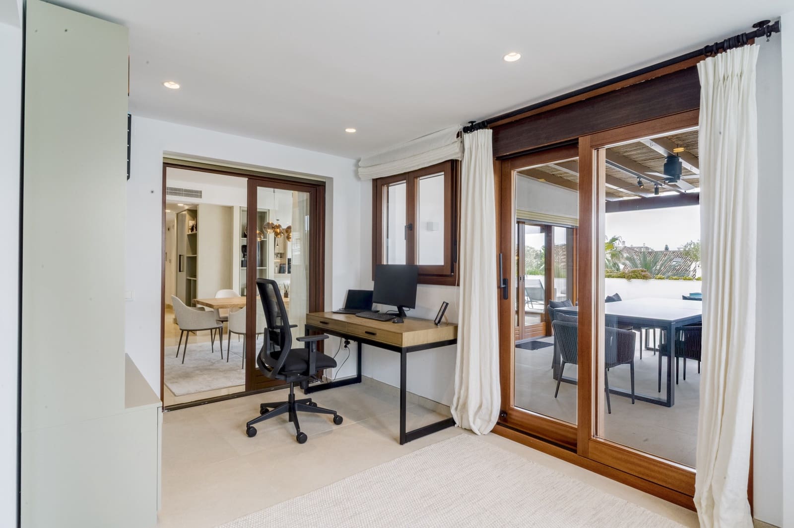 Ático de 3 habitaciones en Marbella en venta con piscina garaje - 2.500.000 € (Ref: 9816773)