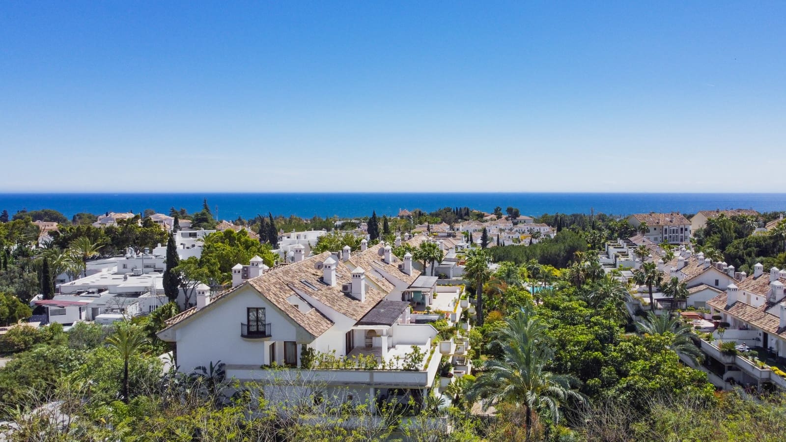 Ático de 3 habitaciones en Marbella en venta con piscina garaje - 2.500.000 € (Ref: 9816773)