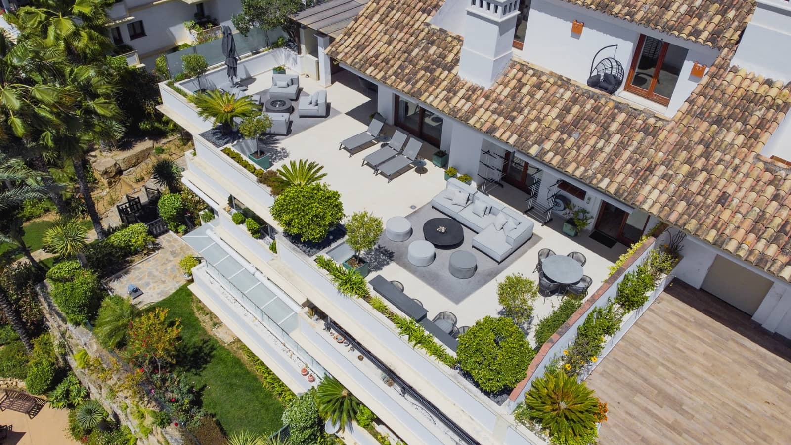 Ático de 3 habitaciones en Marbella en venta con piscina garaje - 2.500.000 € (Ref: 9816773)