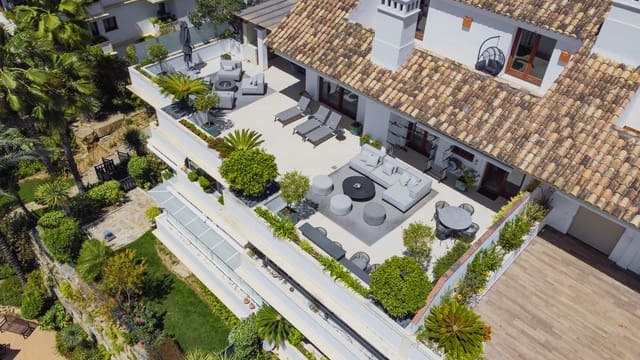 Ático de 3 habitaciones en Marbella en venta con piscina garaje - 2.500.000 € (Ref: 9816773)