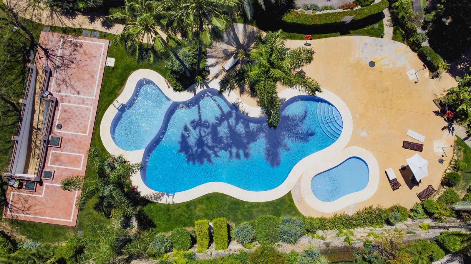 Ático de 3 habitaciones en Marbella en venta con piscina garaje - 2.500.000 € (Ref: 9816773)