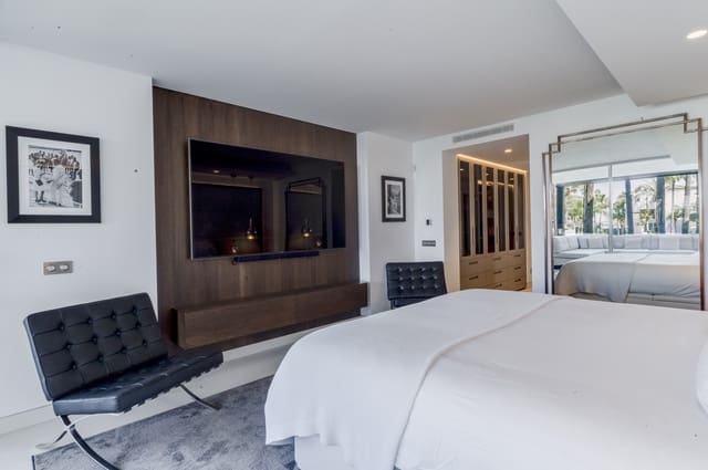 3 chambre Appartement à vendre à Lomas De Marbella, Marbella avec piscine garage - 5 000 000 € (Ref: 9824523)
