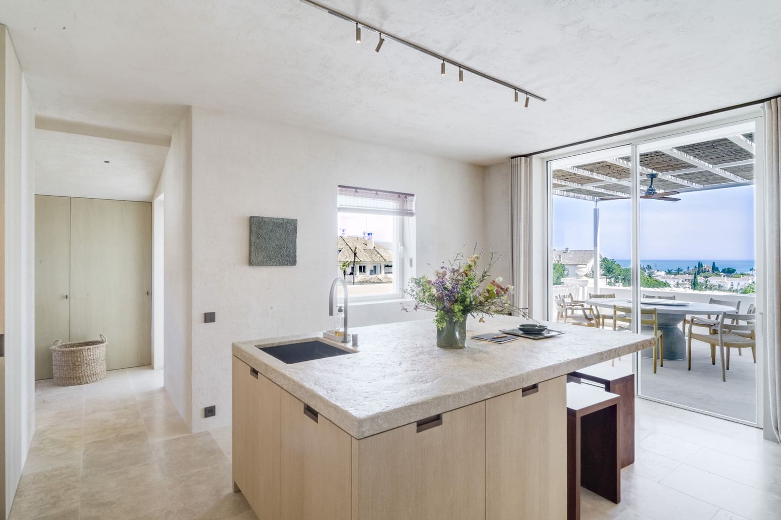 5 soverom Penthouse til salgs i Marbella med svømmebasseng garasje - € 4 850 000 (Ref: 9835025)