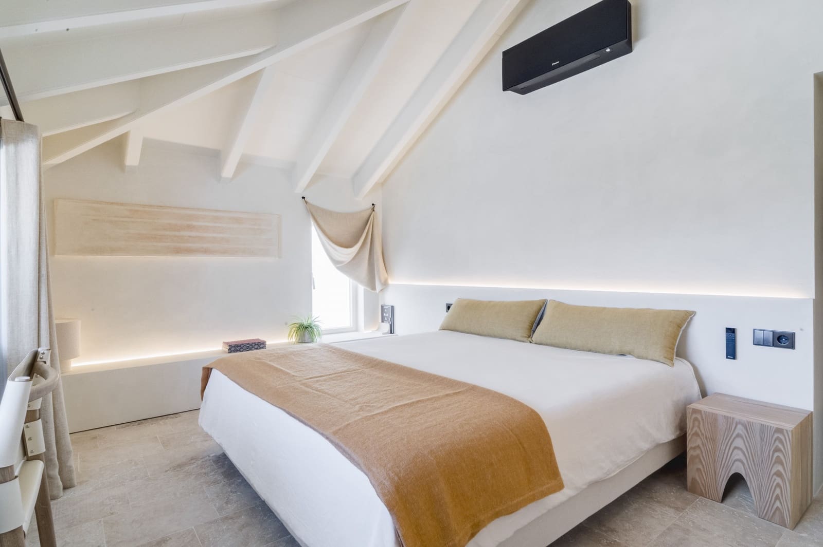 5 soverom Penthouse til salgs i Marbella med svømmebasseng garasje - € 4 850 000 (Ref: 9835025)