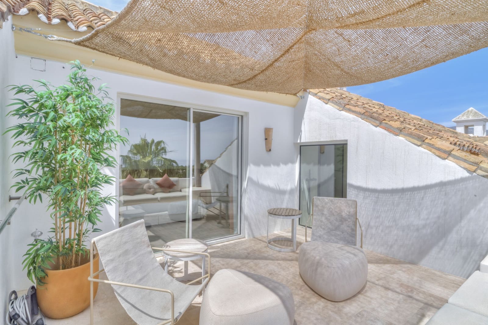 5 soverom Penthouse til salgs i Marbella med svømmebasseng garasje - € 4 850 000 (Ref: 9835025)