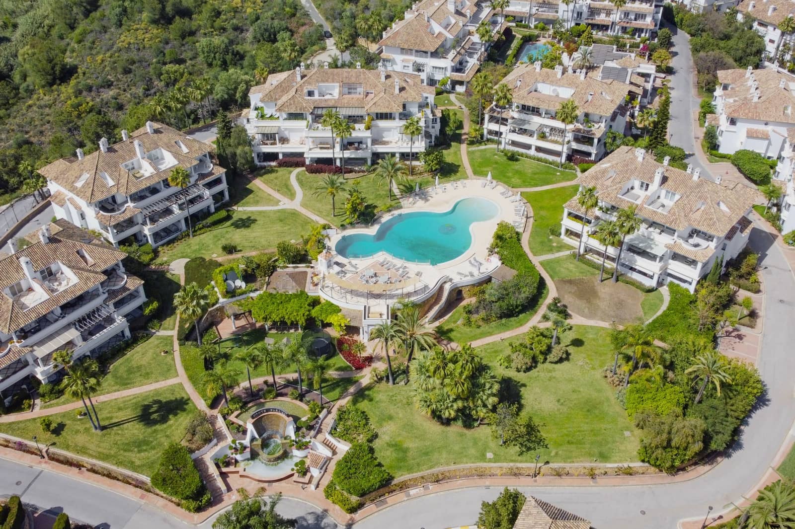5 soverom Penthouse til salgs i Marbella med svømmebasseng garasje - € 4 850 000 (Ref: 9835025)