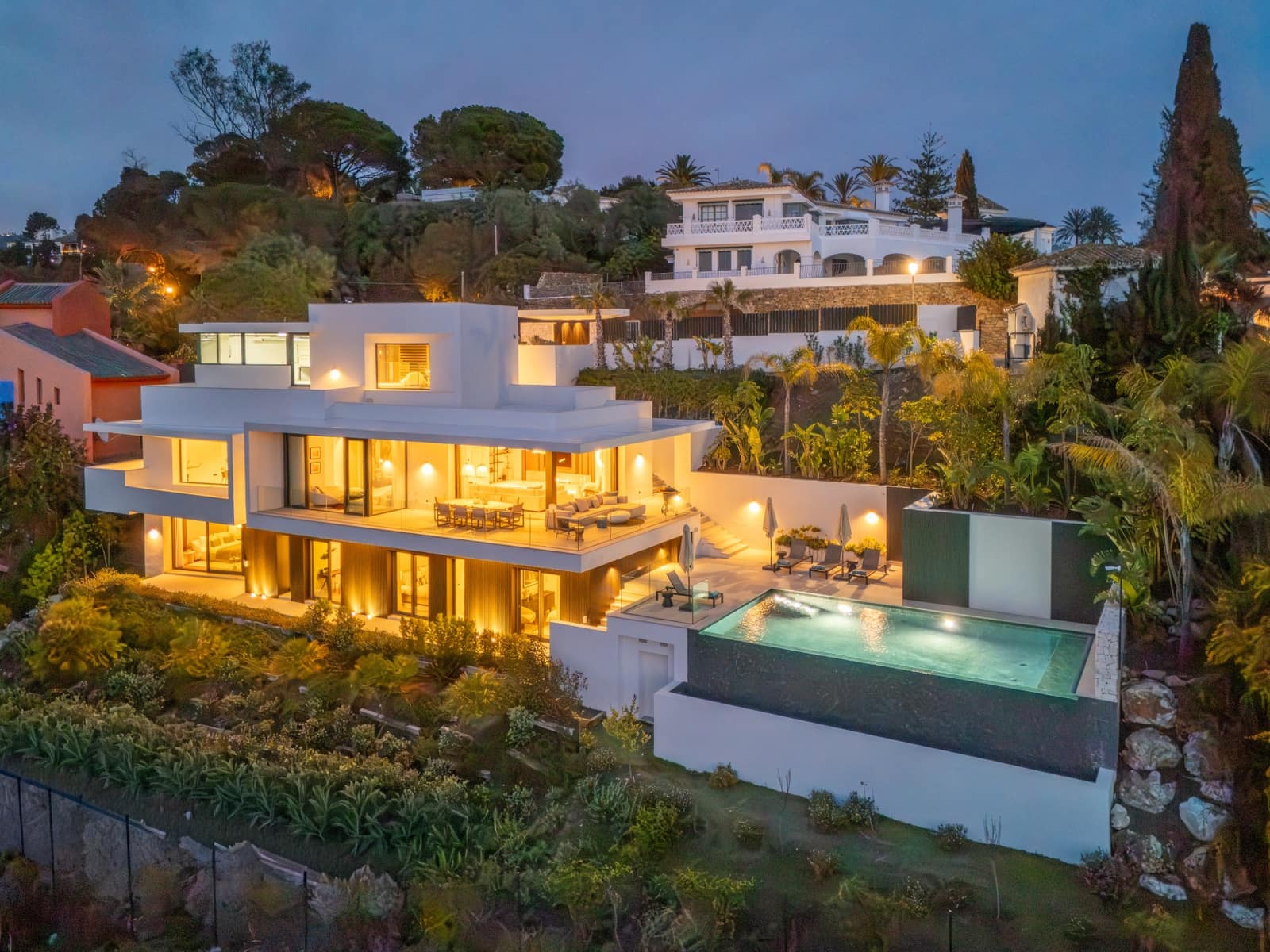 4 Zimmer Villa zu verkaufen in Marbella mit Pool Garage - 6.500.000 € (Ref: 9841958)