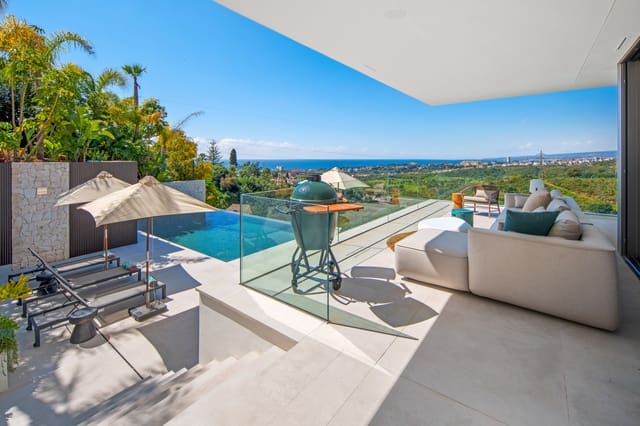4 soveværelse Villa til salg i El Rosario, Marbella med swimmingpool garage - € 6.500.000 (Ref: 9841958)