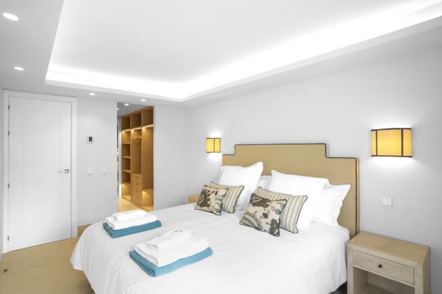 4 makuuhuone Paritalo myytävänä paikassa La Carolina - Guadalpín, Marbella mukana uima-altaan 
autotalli - 2 600 000 € (Ref: 9848500)