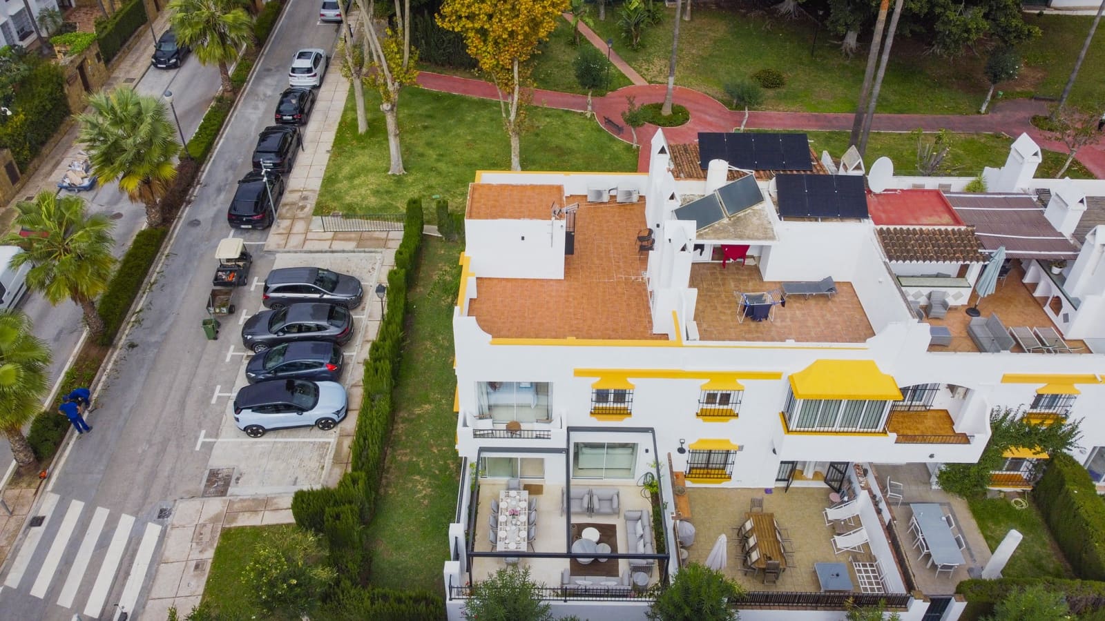 4 makuuhuone Paritalo myytävänä paikassa Marbella mukana uima-altaan 
autotalli - 2 600 000 € (Ref: 9848500)