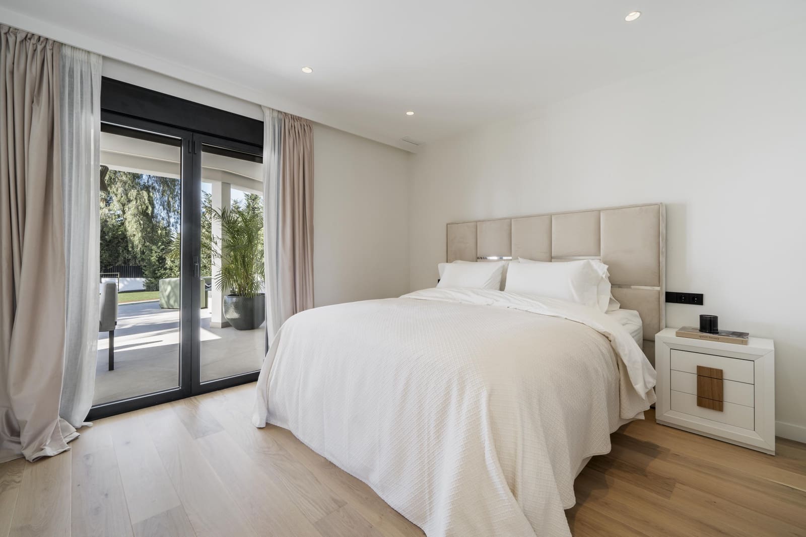 5 Zimmer Villa zu verkaufen in Marbella mit Pool Garage - 4.850.000 € (Ref: 9848506)