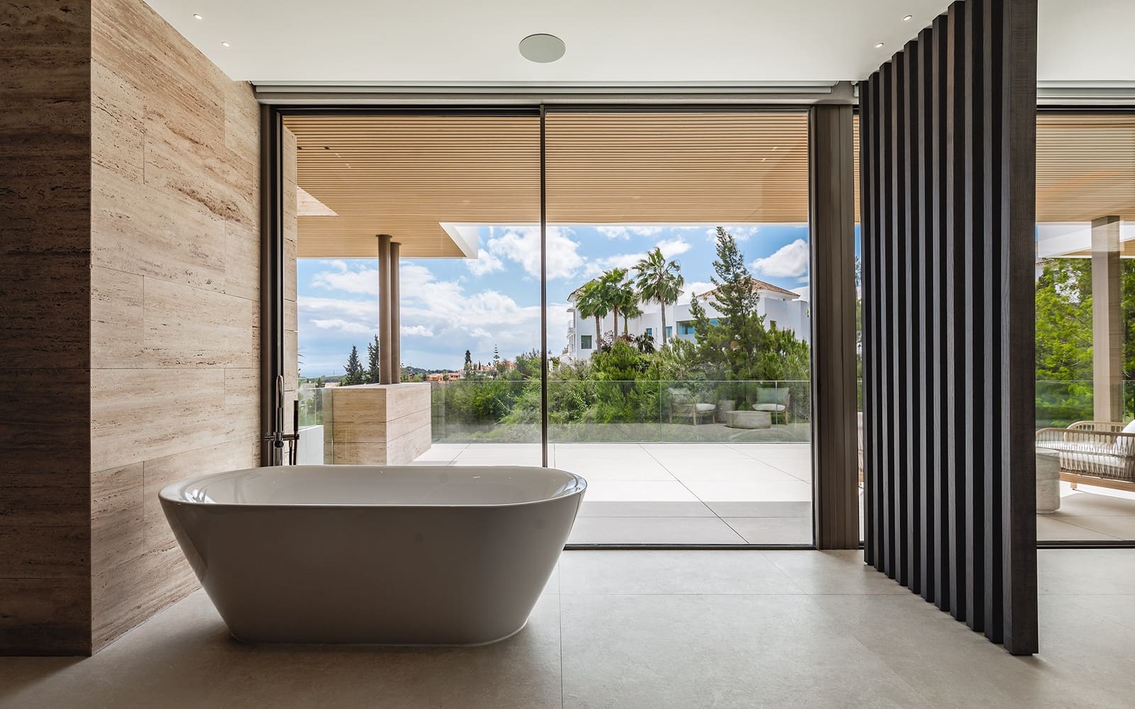 5 bedroom Villa for sale in Benahavis with pool garage - € 4,990,000 (Ref: 9848508)