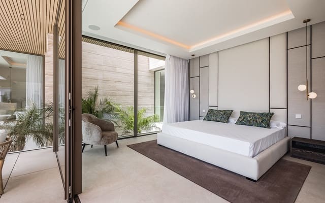 5 bedroom Villa for sale in El Paraíso, Benahavís with pool garage - € 4,990,000 (Ref: 9848508)