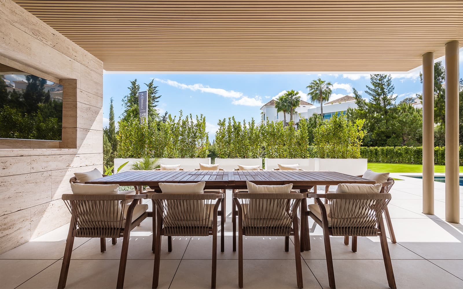 5 bedroom Villa for sale in Benahavis with pool garage - € 4,990,000 (Ref: 9848508)
