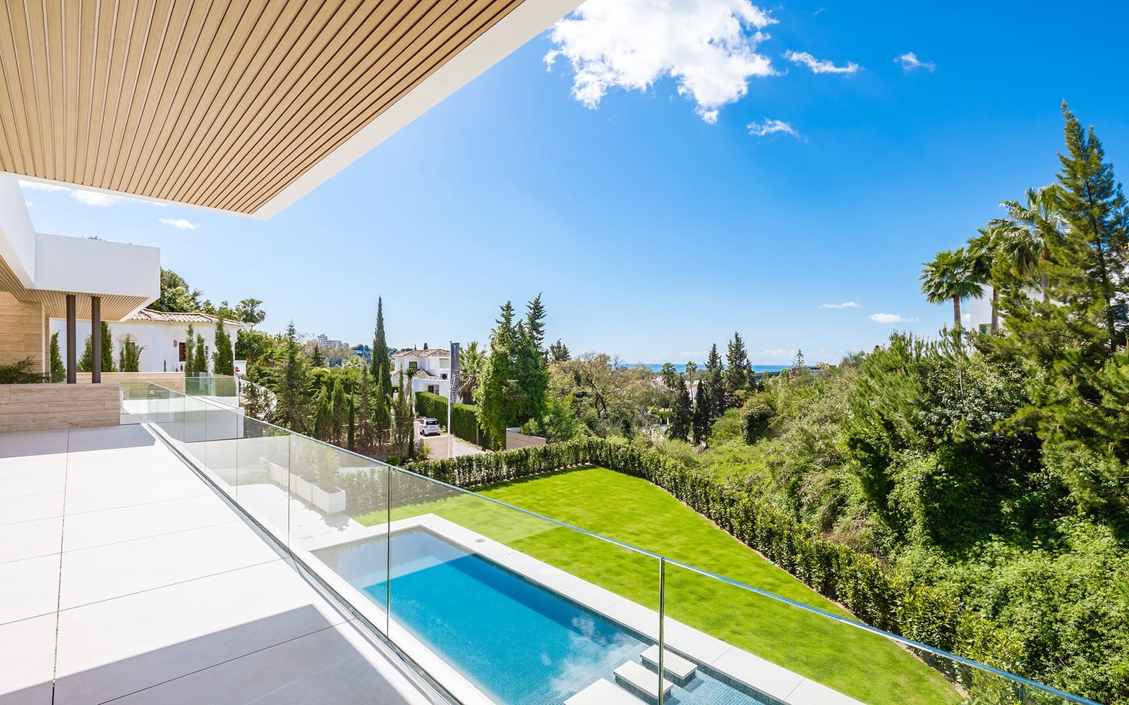 5 bedroom Villa for sale in Benahavis with pool garage - € 4,990,000 (Ref: 9848508)