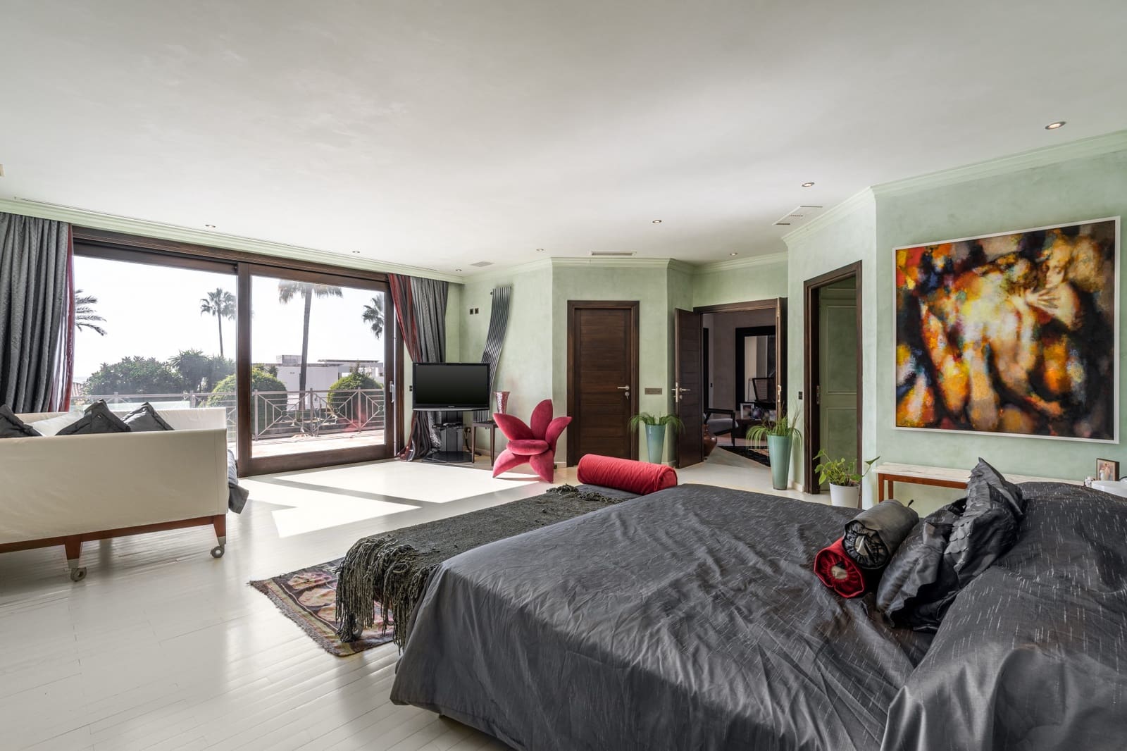 8 soveværelse Villa til salg i El Paraiso med swimmingpool garage - € 13.500.000 (Ref: 9848509)
