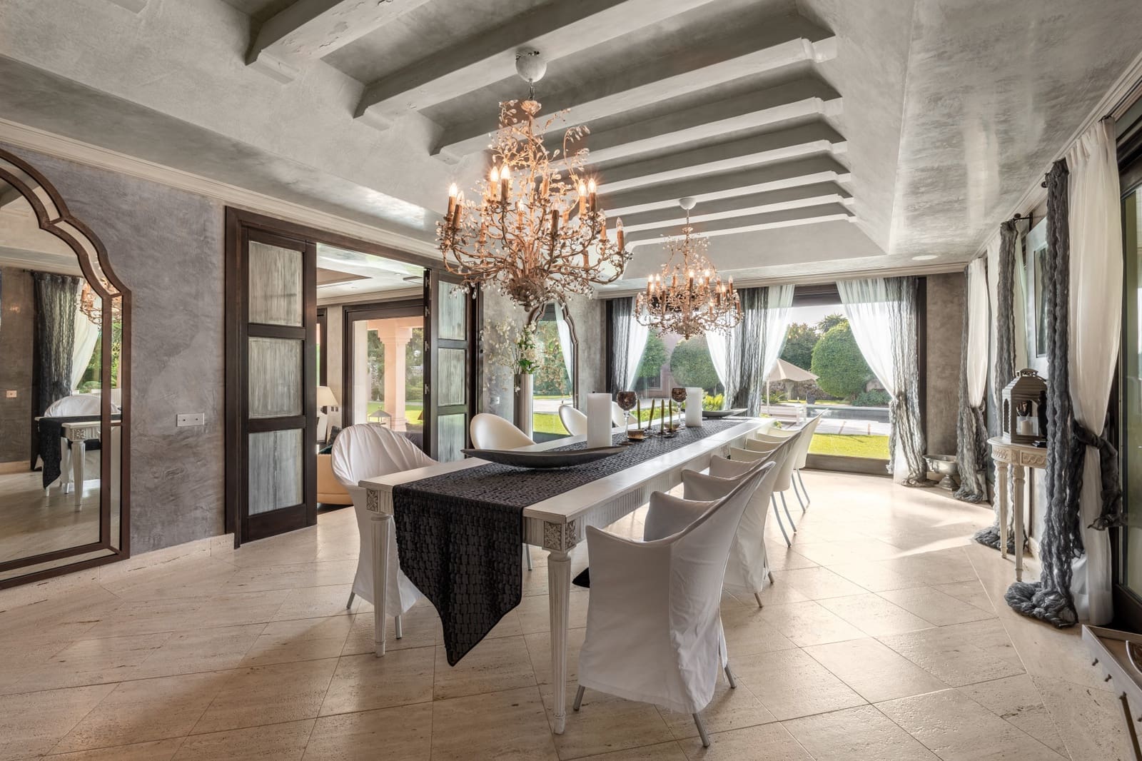 8 soveværelse Villa til salg i El Paraiso med swimmingpool garage - € 13.500.000 (Ref: 9848509)