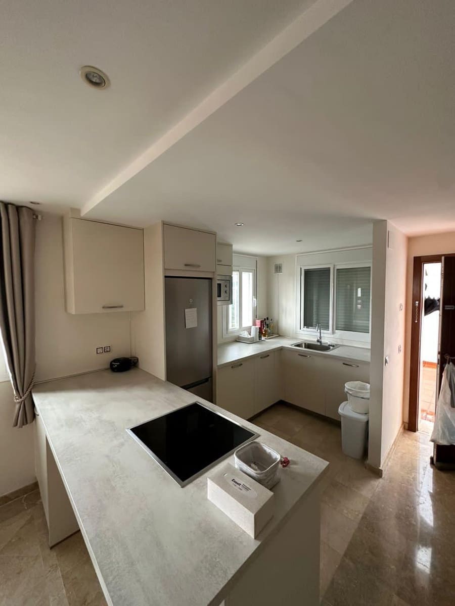 2 bedroom Apartment for sale in Marbella with pool garage - € 419,000 (Ref: 9848528)