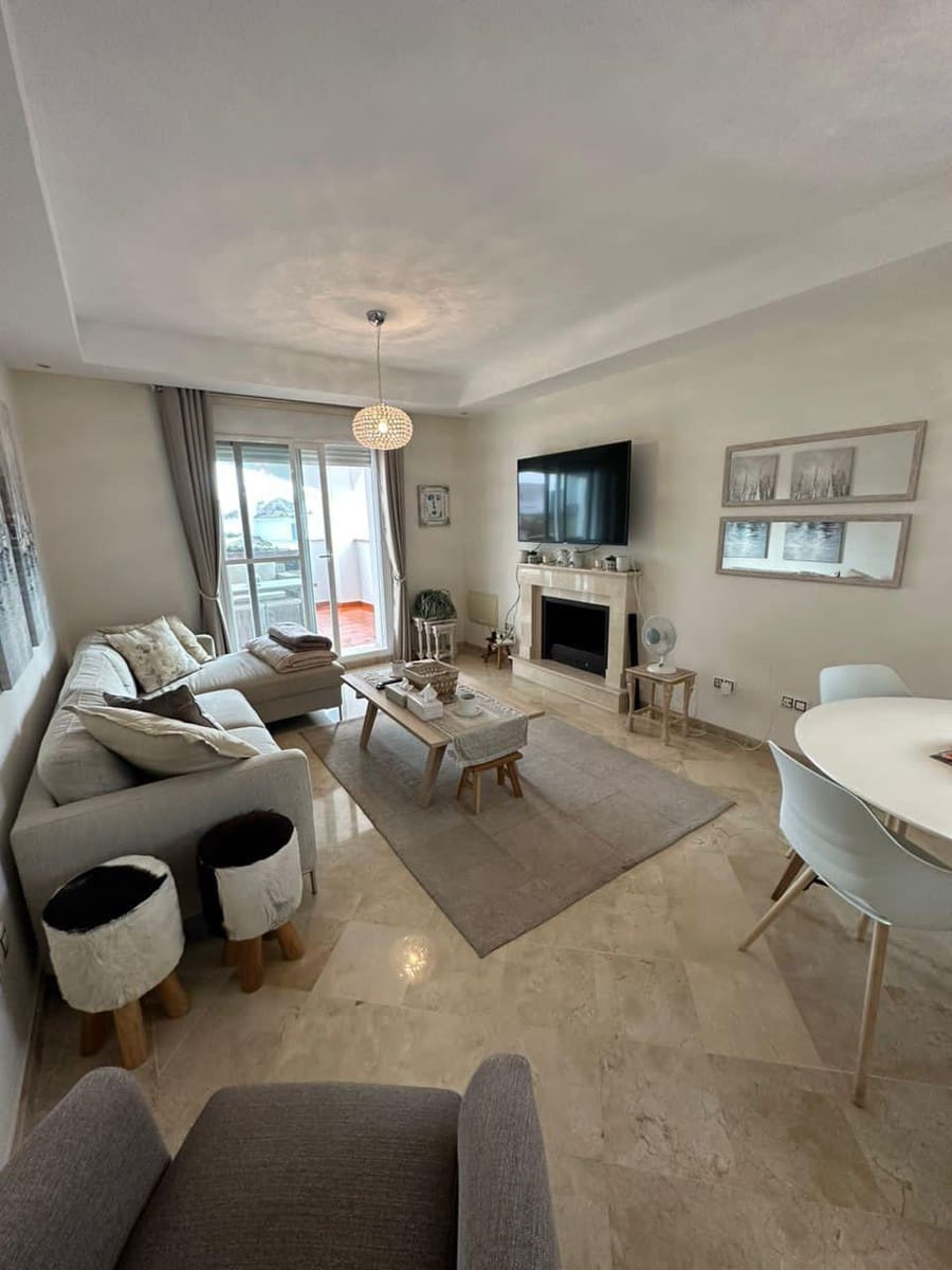 2 bedroom Apartment for sale in Marbella with pool garage - € 419,000 (Ref: 9848528)