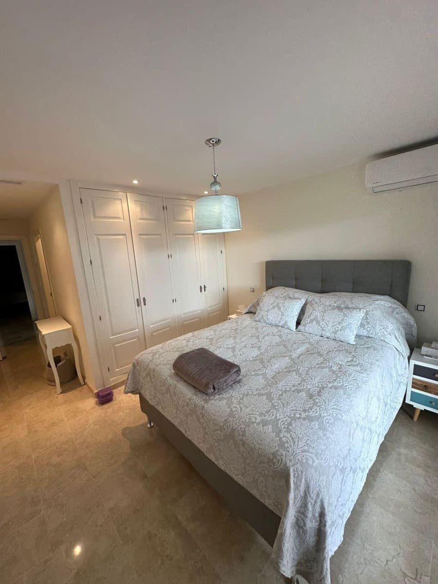 2 bedroom Apartment for sale in Marbella with pool garage - € 419,000 (Ref: 9848528)