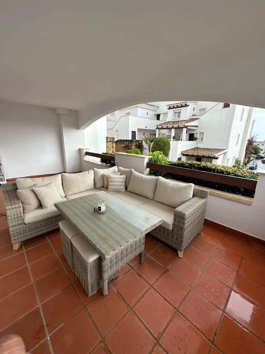 2 bedroom Apartment for sale in Marbella with pool garage - € 419,000 (Ref: 9848528)