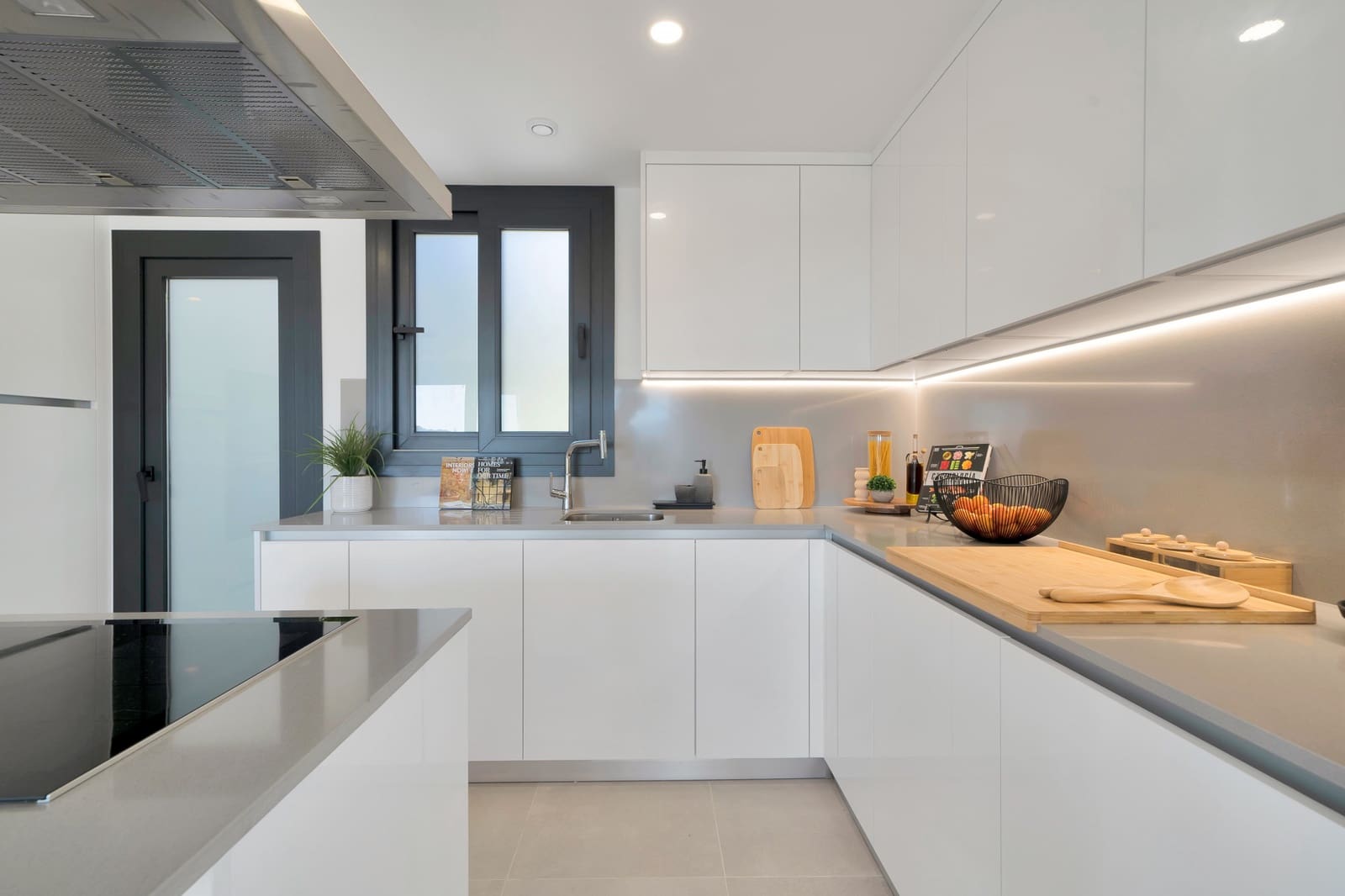 3 bedroom Penthouse for sale in Atalaya-Isdabe with pool garage - € 1,100,000 (Ref: 9848531)