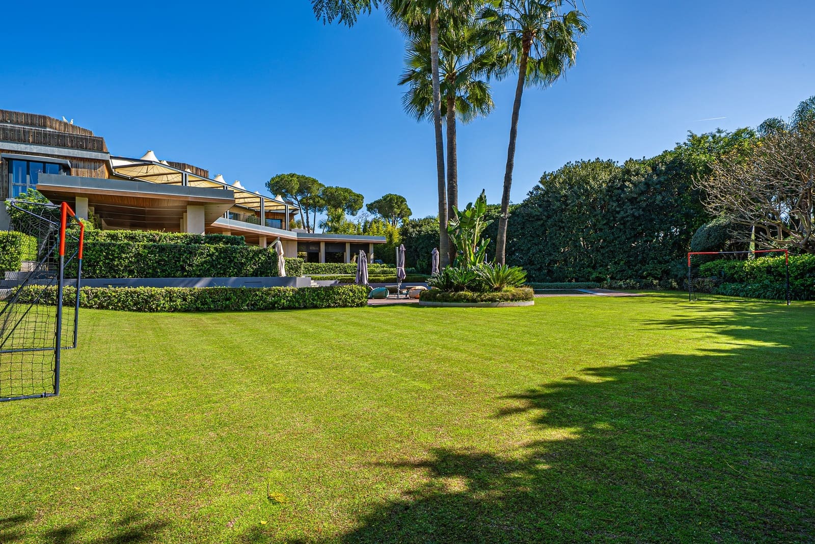 10 bedroom Villa for sale in Guadalmina with pool garage - € 11,500,000 (Ref: 9848538)