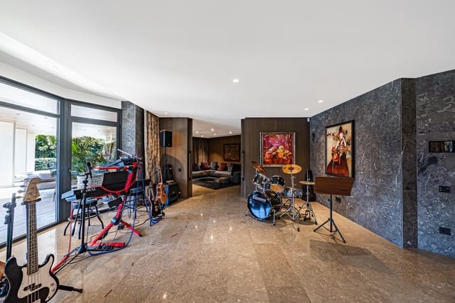 10 bedroom Villa for sale in Guadalmina Baja, Marbella with pool garage - € 11,500,000 (Ref: 9848538)
