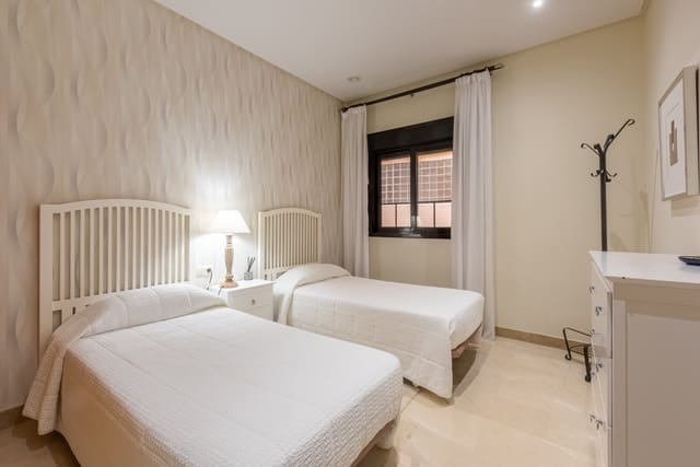 2 camera da letto Appartamento in vendita in Puerto Banus, Marbella con piscina garage - 895.000 € (Rif: 9848540)