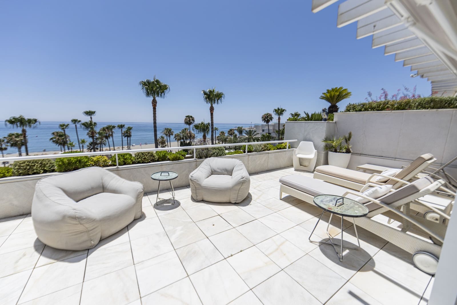 3 makuuhuone Kattohuoneisto myytävänä paikassa Marbella mukana uima-altaan 
autotalli - 5 750 000 € (Ref: 9848549)